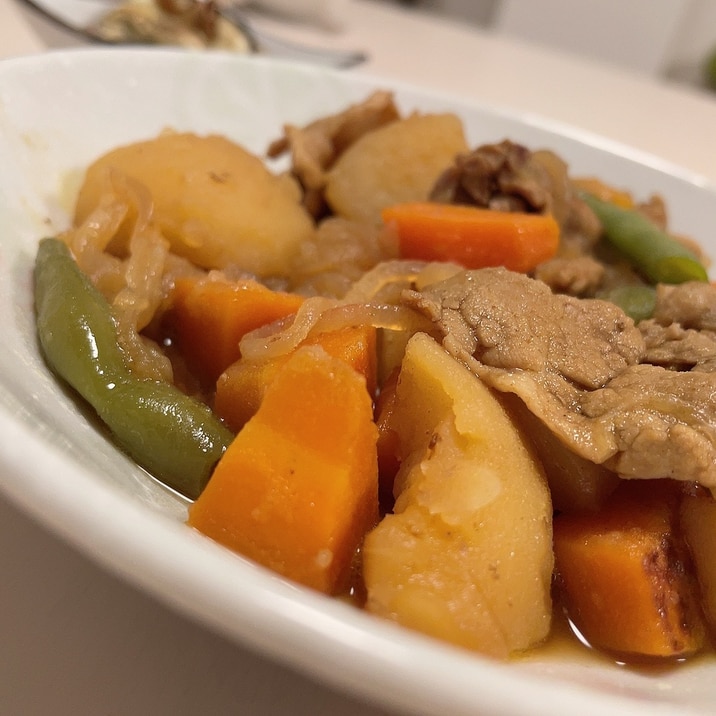 黒糖でコクうま肉じゃが